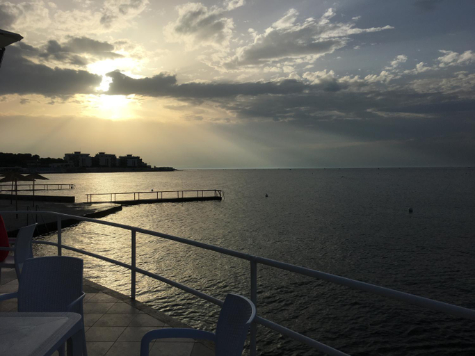 Others 3, Villetta Sole, Bari