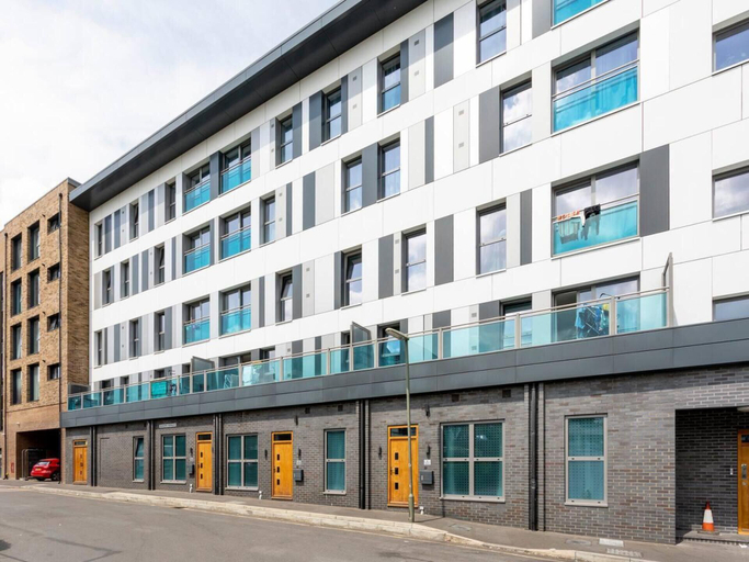 Exterior & Views 2, Belfry Quarters Sleeps 2 Free Wifi, Surrey