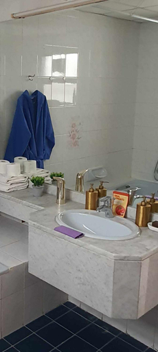 Bathroom 4, Jumeirah Beach Villa, Dubai