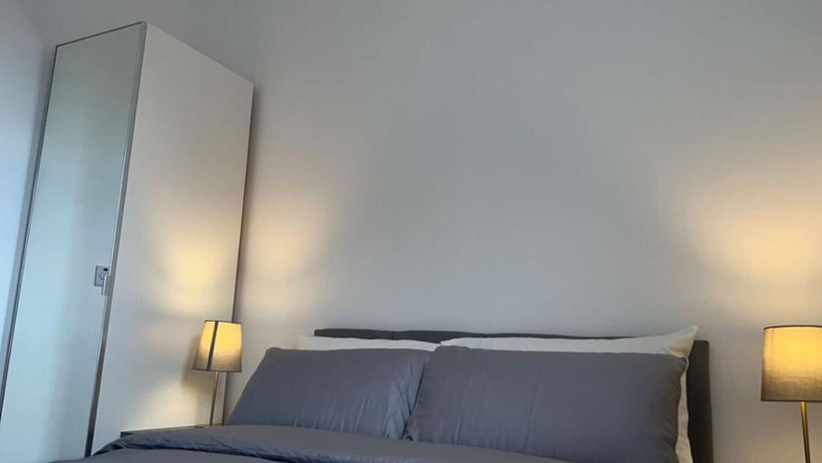 Bedroom 2, Beautiful 1-bed Apartment in Tipton, Sandwell
