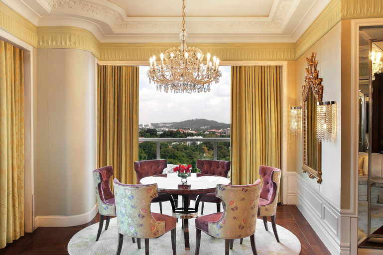 Dining Room 6