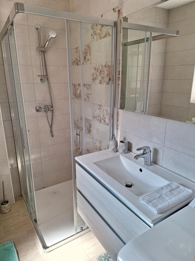 Bathroom 3, ALPSKA ROZA, Kranjska Gora