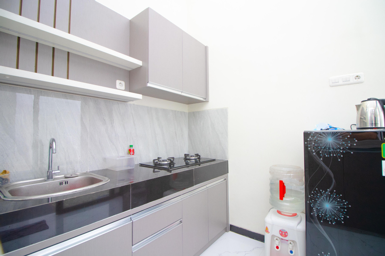 Dining Room 4, Arrayan B12 Private Pool and Balcony, Malang