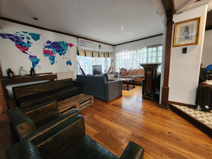 Public Area, Gorilla Hostel, Capital