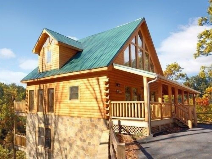 Exterior & Views 2, 5 O' Clock Somewhere 3 Bedroom Cabin by RedAwning, Sevier