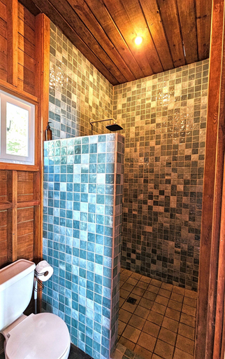 Bathroom 4, The Sea Monkey, Bocas del Toro