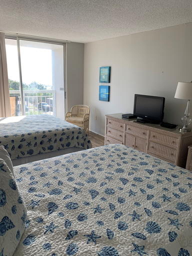 Room 5, South Hampton 9820, Horry