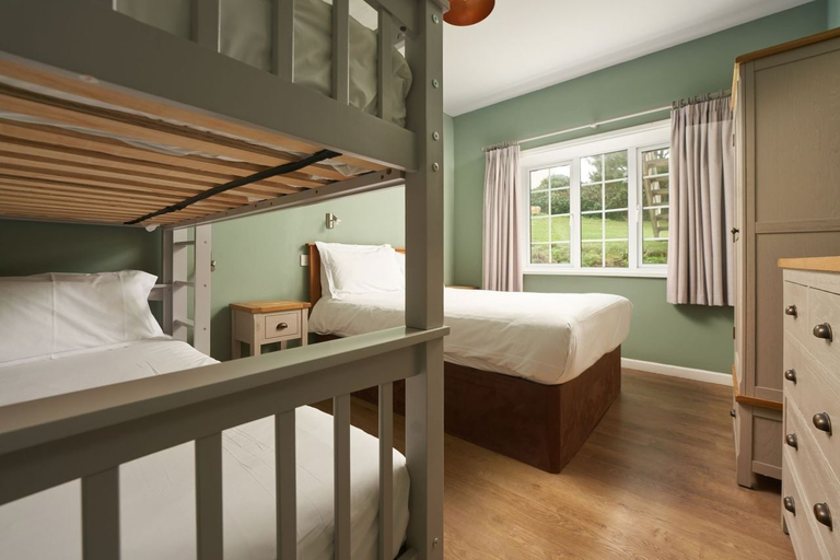 Bedroom 2, Oystercatcher Apartments, Cornwall