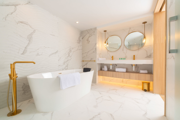 Bathroom 4, L'Azure Hotel, Girona