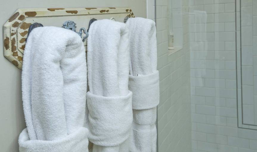 Bathroom amenities, 9 Vail Rd. #26 3 Bedroom Condo by RedAwning, Eagle