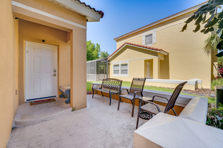 Exterior & Views 2, 8 Mi to Disney: Villa w/ Screened Pool & Lanai, Osceola