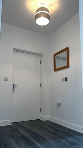 Others 5, Beautiful 1-bed Apartment in Tipton, Sandwell
