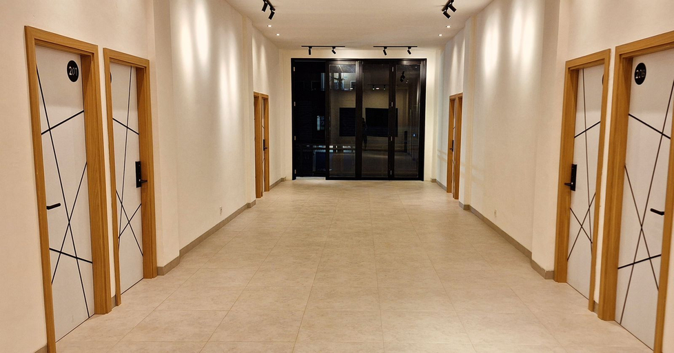 Others 2, Max Coliving, Lahat