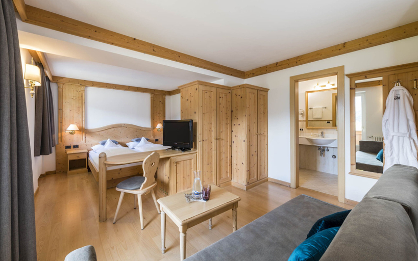 Bedroom 3, Rainell Dolomites Retreat, Bolzano