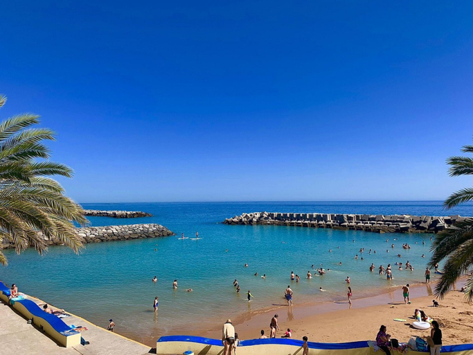 Room 3, White Rabbit I by Madeira Sun Travel, Calheta