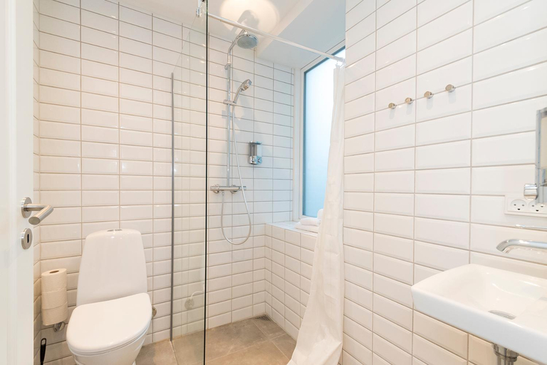 Bathroom 4, Harbour Walk, Sønderborg