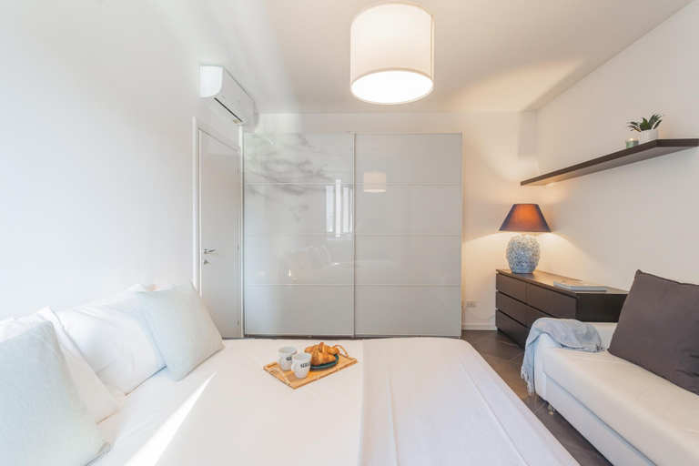 Room 5, Chiara s Apartment, Como