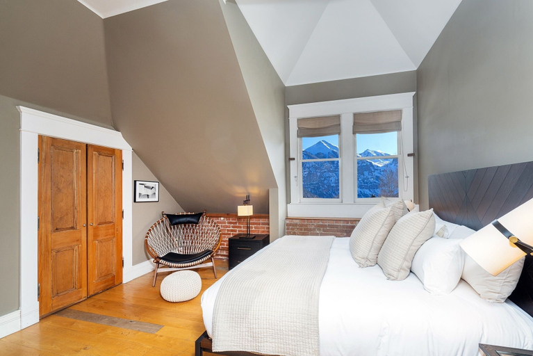 Room 5, Ajax Loft 1 Bedroom Apts by RedAwning, San Miguel