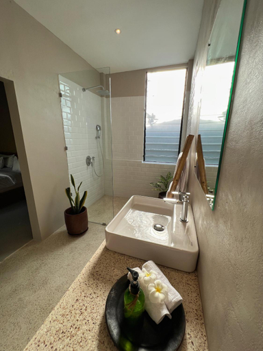 Bathroom 3, Anchor Bed & Bread, Lombok