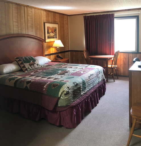 Bedroom 2, Denali Park Hotel, Denali