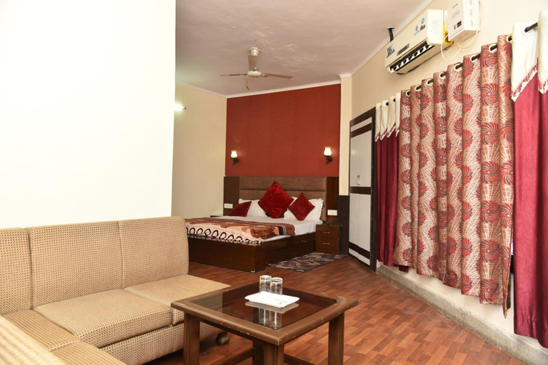 Others 5, Hotel Ganga Basin, Dehradun
