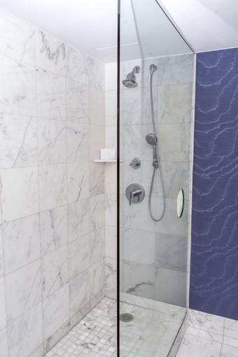 Bathroom 23