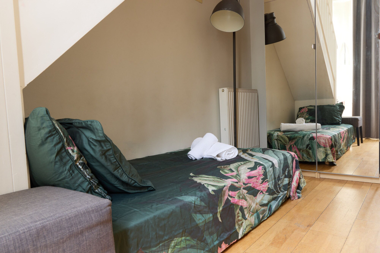 Bedroom 2, Charming 1-bed Apartment in London, London