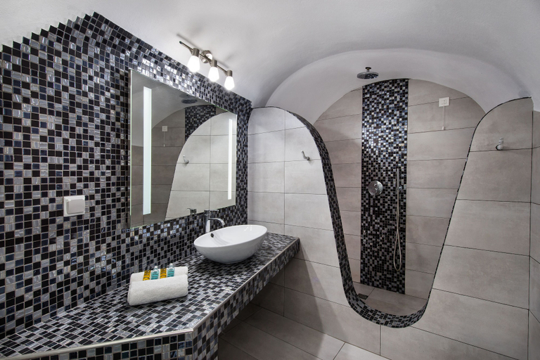 Bathroom 5, Unique Leta, South Aegean