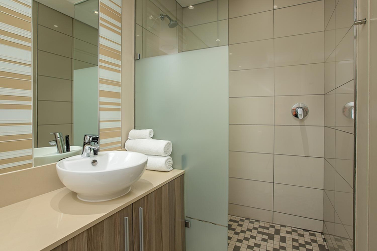 Bathroom 4, The Tyrwhitt Serviced Apartments, City of Johannesburg