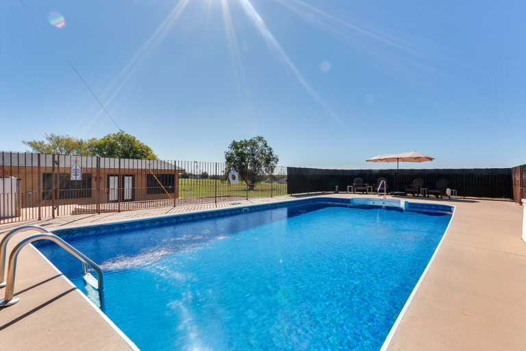 Sport & Beauty 3, Ranch Getaway with Pool and Horse Stall Access!, Bryan