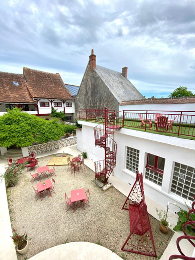 Exterior & Views 1, Villa Hyper Centre Le Blanc Type Hotel Entree Autonome Spa et Nuit en brenne, Indre