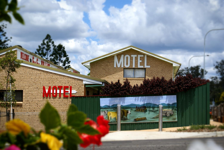 Others 4, Gin Gin Village Motor Inn Motel QLD, Kolan