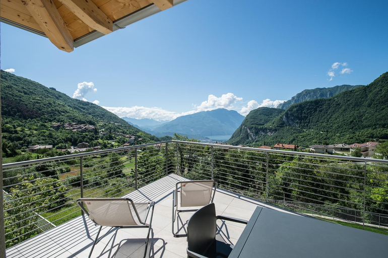 Others 4, Terrazze sul Garda, Trento