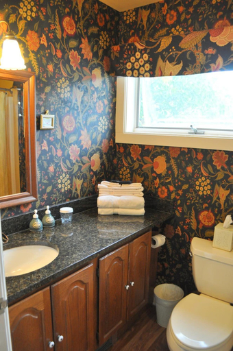Bathroom 3, The Sylvan Inn, Leelanau