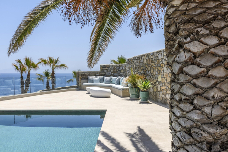 Room 4, Villa Channel II in Psarou Mykonos, South Aegean
