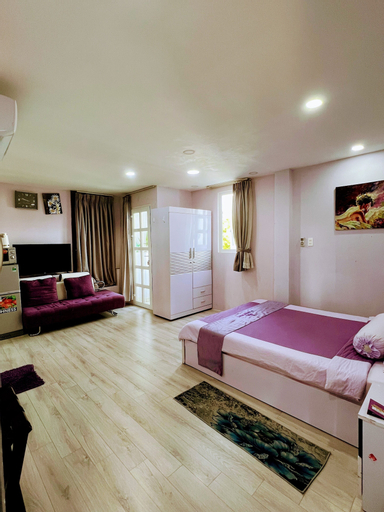Bedroom 12