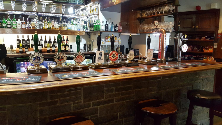 Others 4, The Rose and Crown, Kirklees