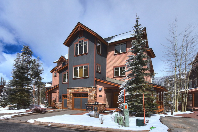 Exterior & Views 2, Settlers Creek, Summit
