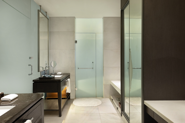 Bathroom 7
