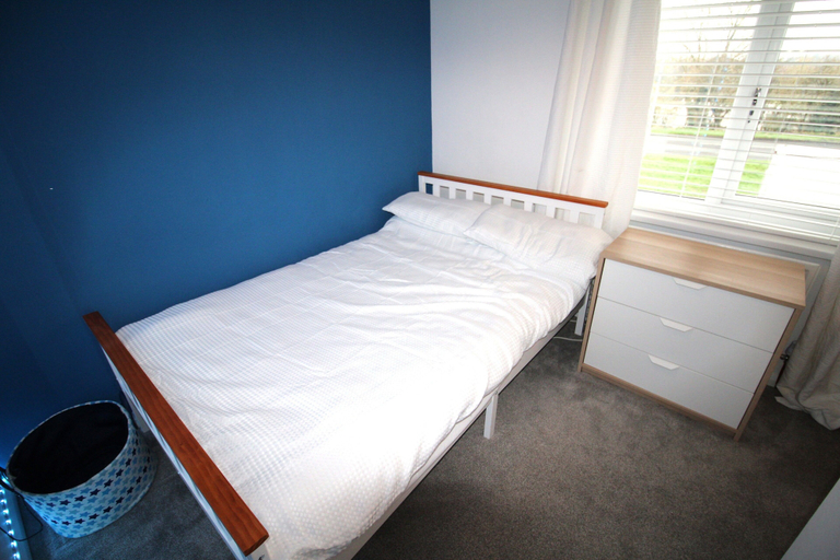 Room 2, 3 Bed House - Sleeps 6 - Fully Refurbished, Gateshead