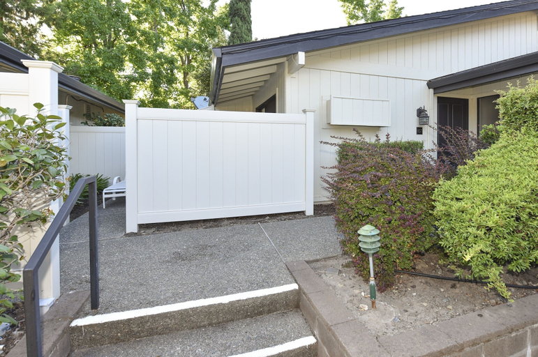 Exterior 4, 657 S At Silverado Studio Bedroom Residence by Redawning, Napa