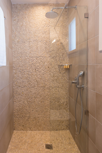 Bathroom 5, Boufounis Studios, South Aegean