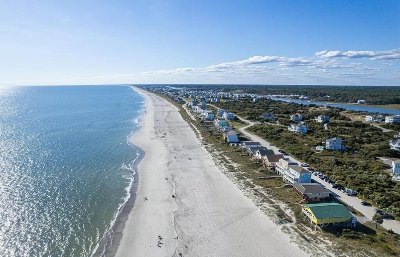 Beach 2, Sea It All 2 Bedroom Home by RedAwning, Brunswick