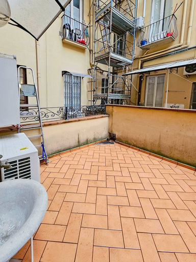 Dining 4, Comfortable Apartment in the Historic Center for Groups, Florence