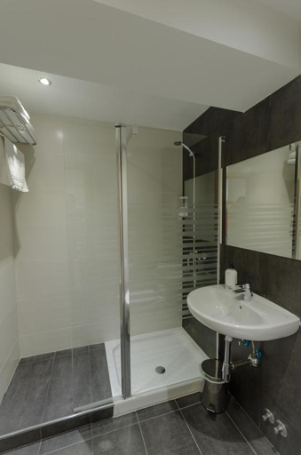 Others 4, Hostal Libertad, Asturias