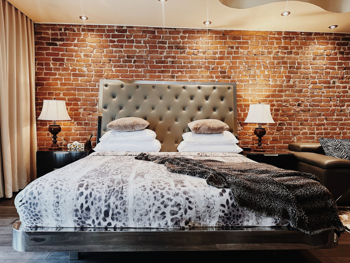Bedroom 4, Hotel Kutuma, Montréal