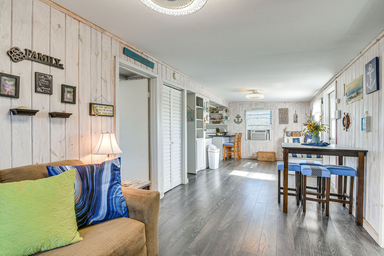 Others 5, 1 Mi to Surfside Beach: BBQ-Ready Home in Freeport, Brazoria