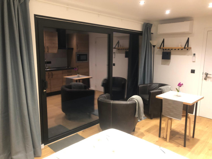 Others 5, Les Tiny House du Mas de Mont, Namur