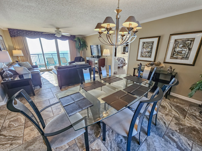 Dining, 1910 Brighton 3 Bedroom Condo, Horry