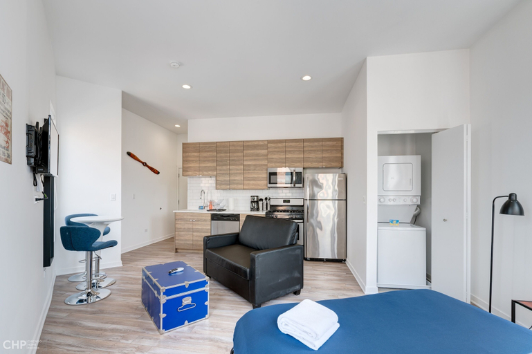 Room 1, Chicago Third Floor Studio by 747 Lofts, Cook